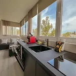 Luminoso Loft Con Piscina En Puerto Banus