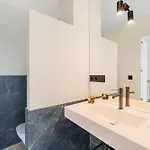Luminoso Loft Con Piscina En Puerto Banus