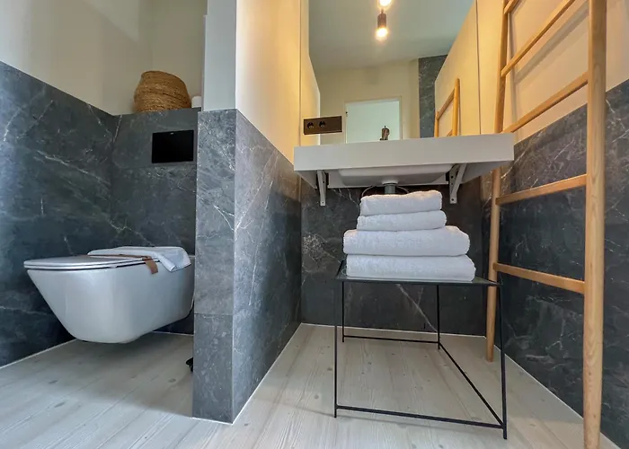 Apartment Luminoso Loft Con Piscina En Puerto Banus