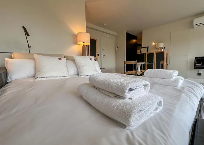Luminoso Loft Con Piscina En Puerto Banus شقة ماربيا