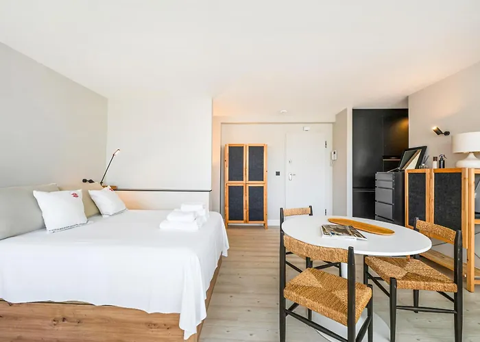Apartment Luminoso Loft Con Piscina En Puerto Banus *